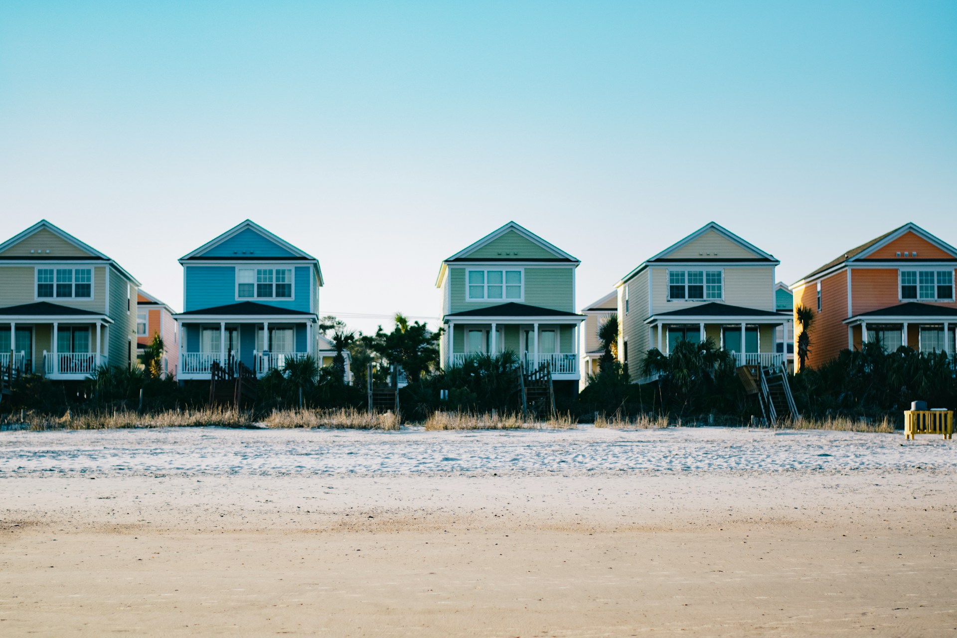 How to Remotely Manage Access to Your Tourist Apartment: Complete Guide