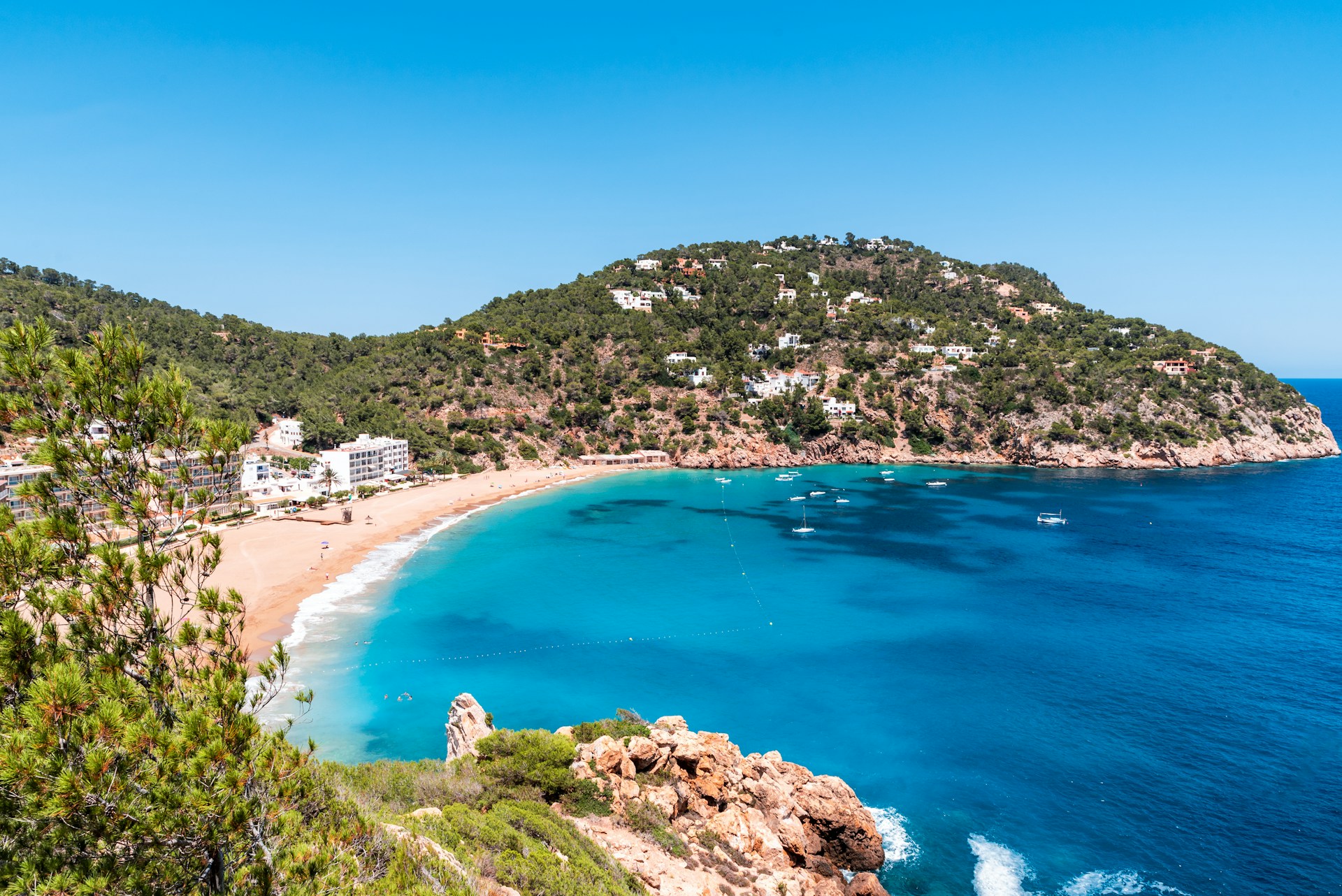 Ecotasa de Baleares en 2025: Guía completa para turistas y anfitriones