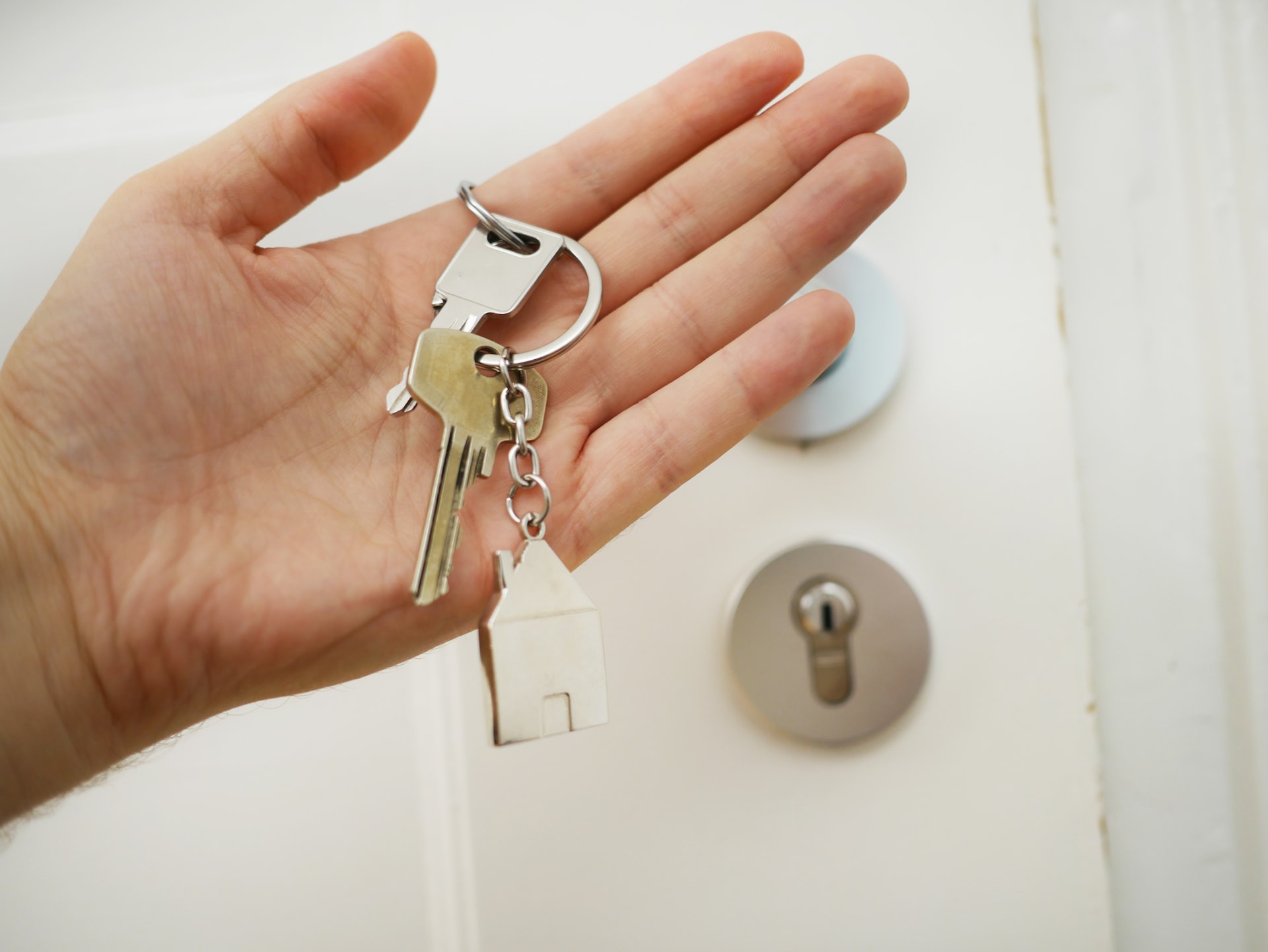 How to get a license to rent out my property in Spain?